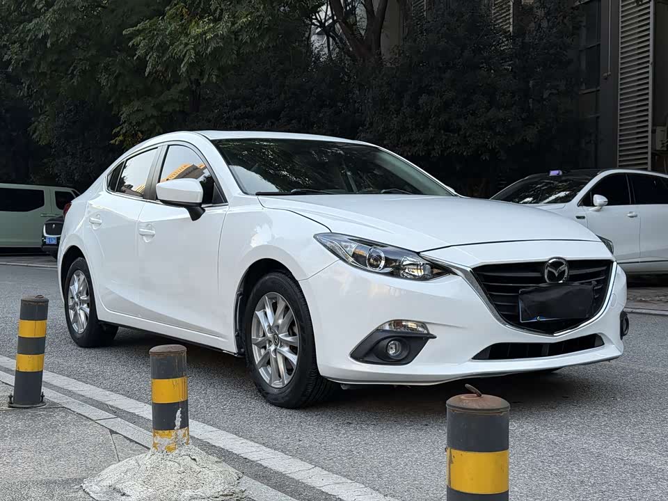 Mazda 3 Angkesaila