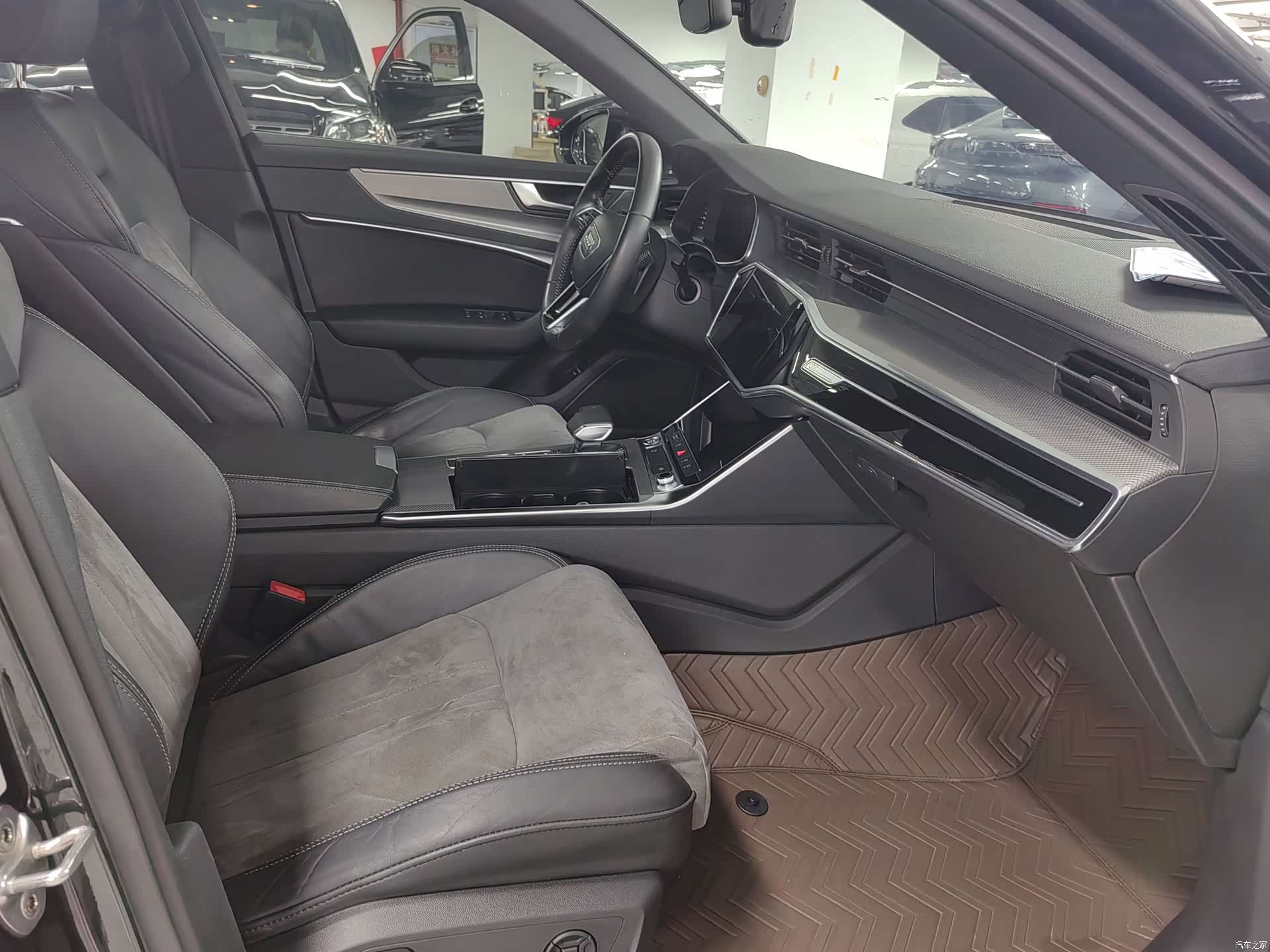 Audi A6L, 2019 16
