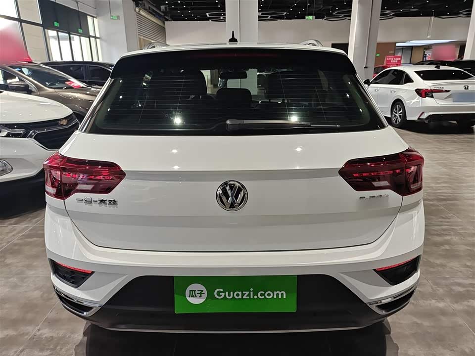 Volkswagen T-ROC exploring Songs