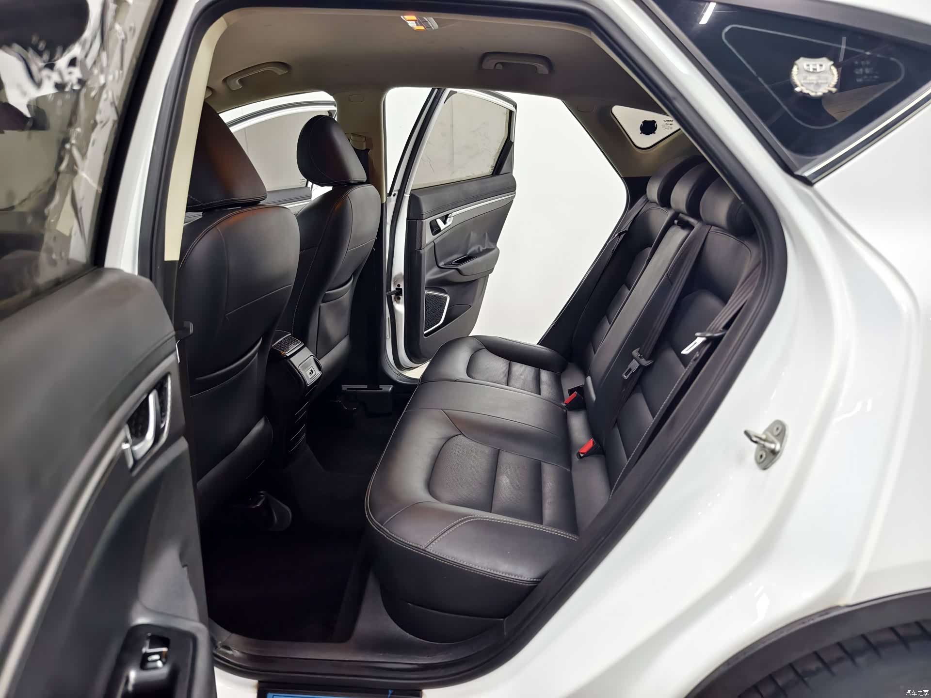 Geely Emgrand, 2017 12