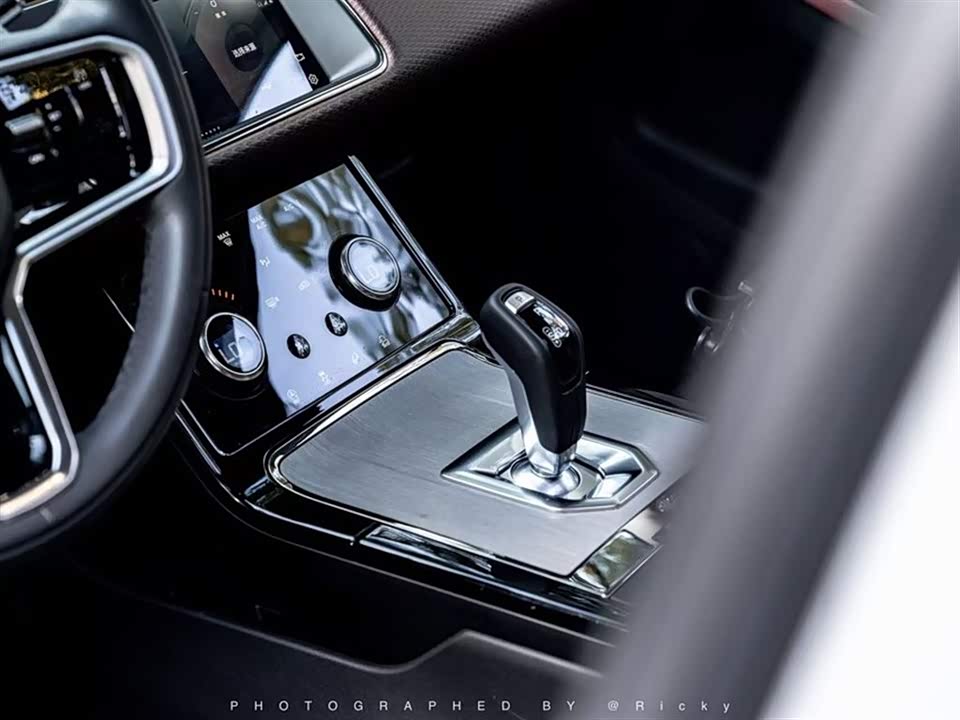 Land Rover Range Rover Aurora