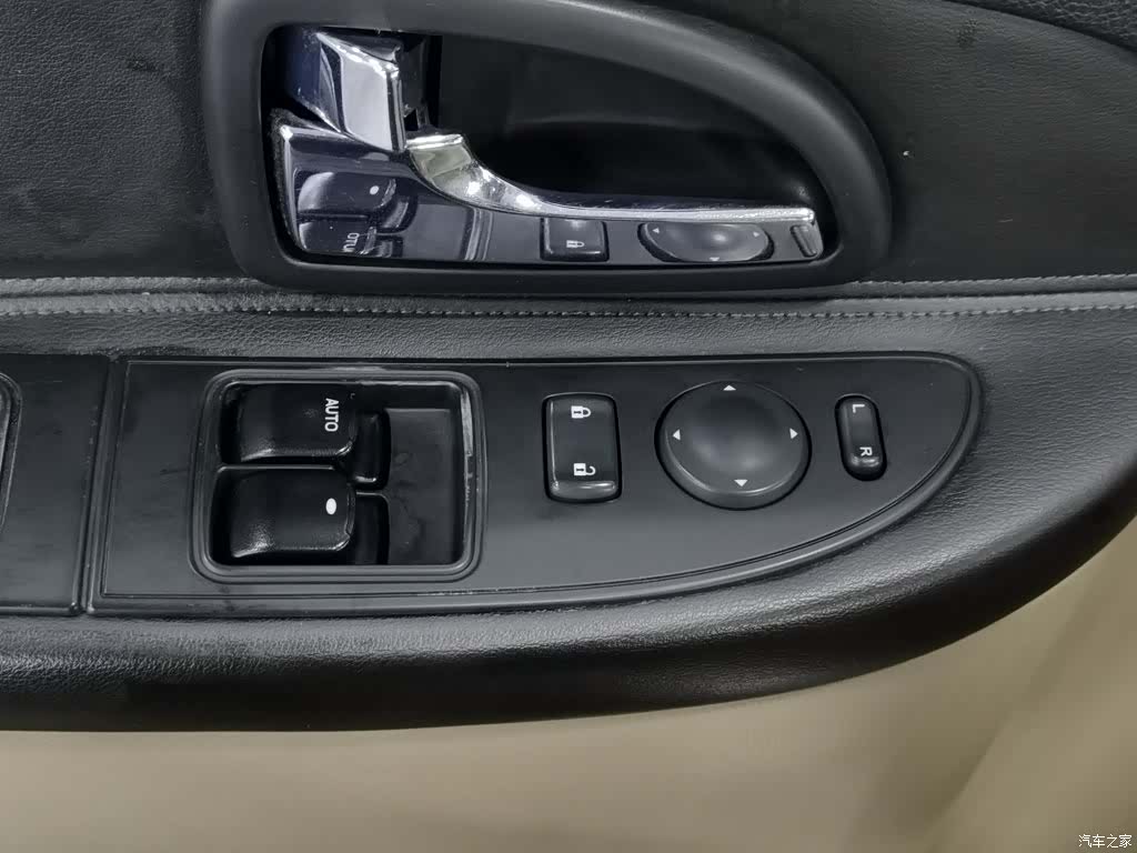 Buick GL8, 2015 9