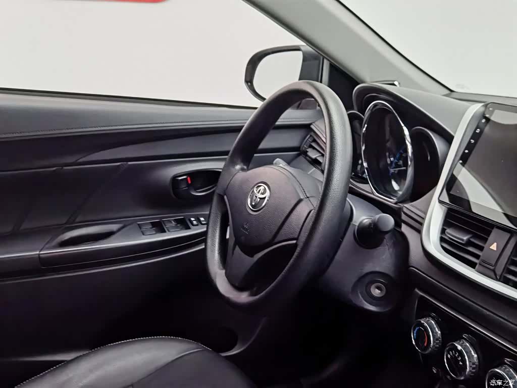 Toyota YARiS L, 2019 22