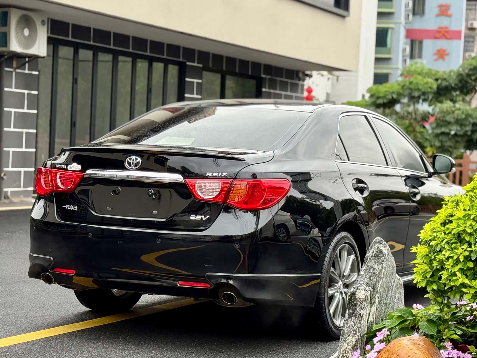 Toyota 2.5V, 2012 6