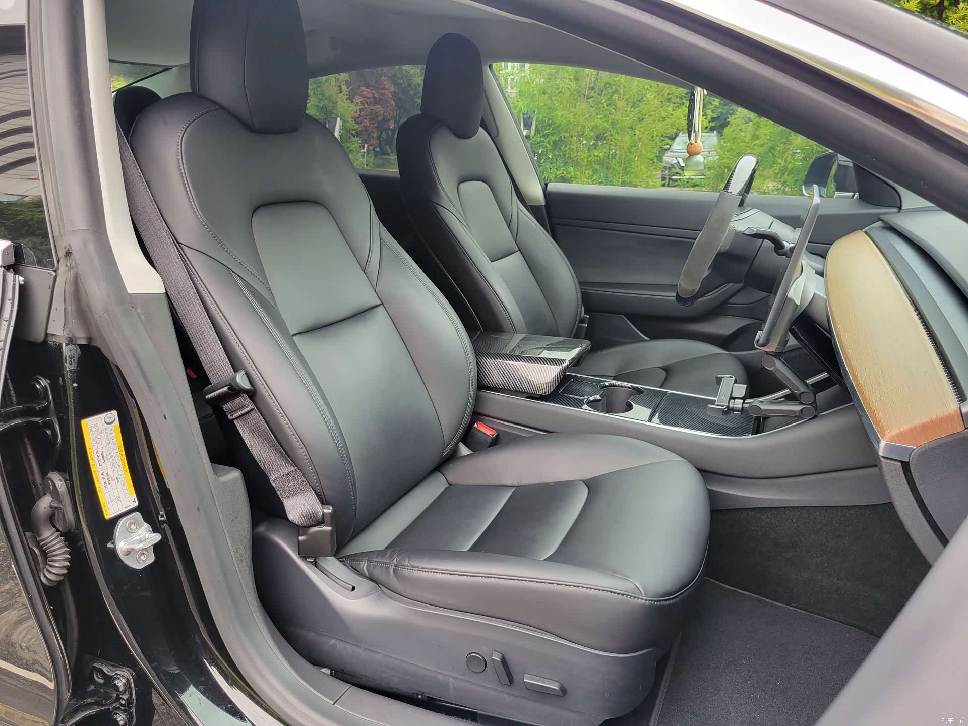 Tesla Model 3, 2020 11