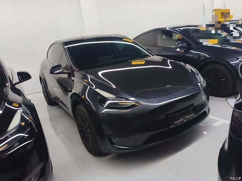 Tesla Model Y, 2024 22
