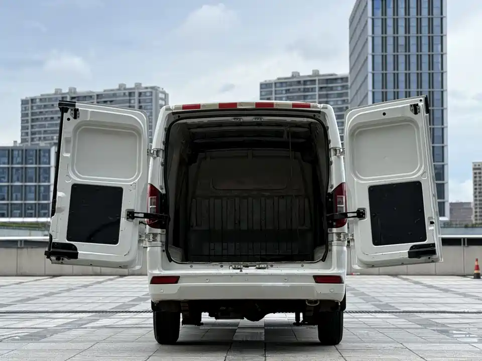 Dongfeng Yufeng Yufeng EM26