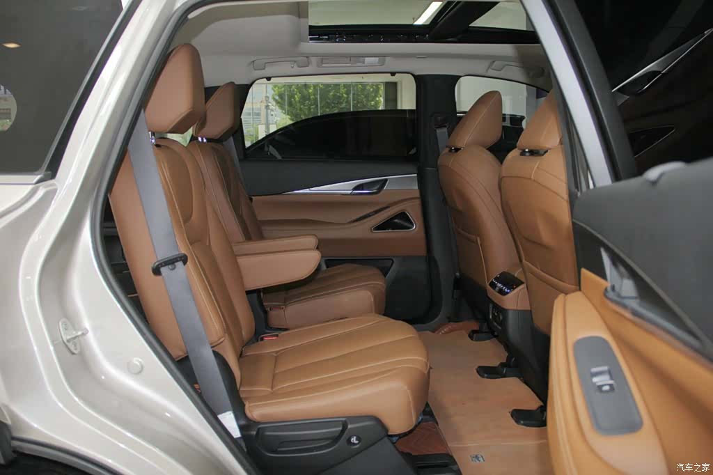 Infiniti QX60, 2026 9