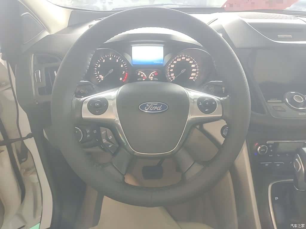 Ford Kuga, 2014 11