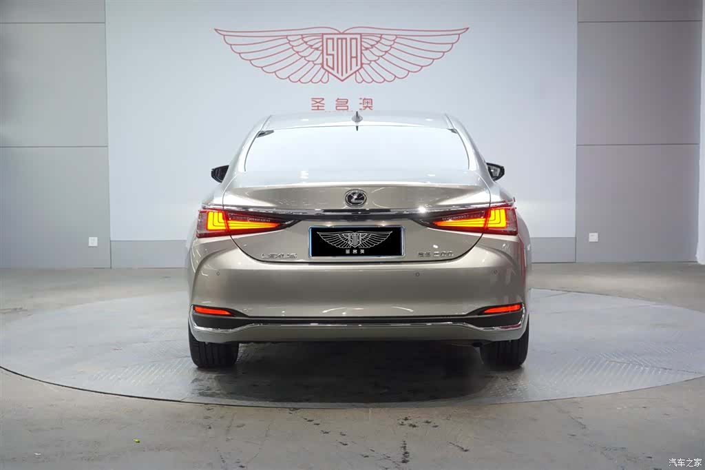 Lexus ES, 2024 6
