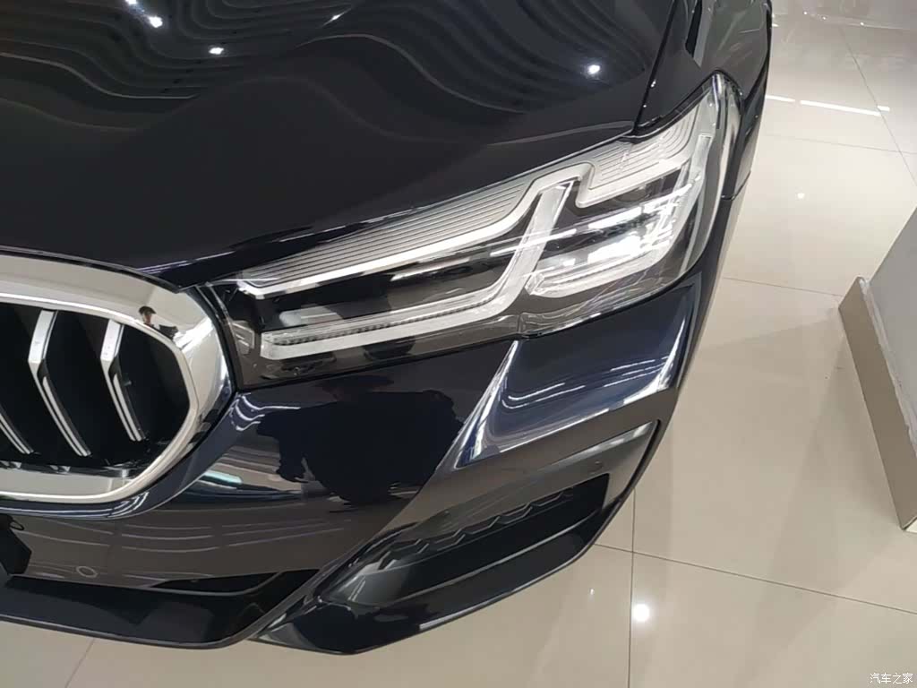 BMW 5 Series, 2022 24
