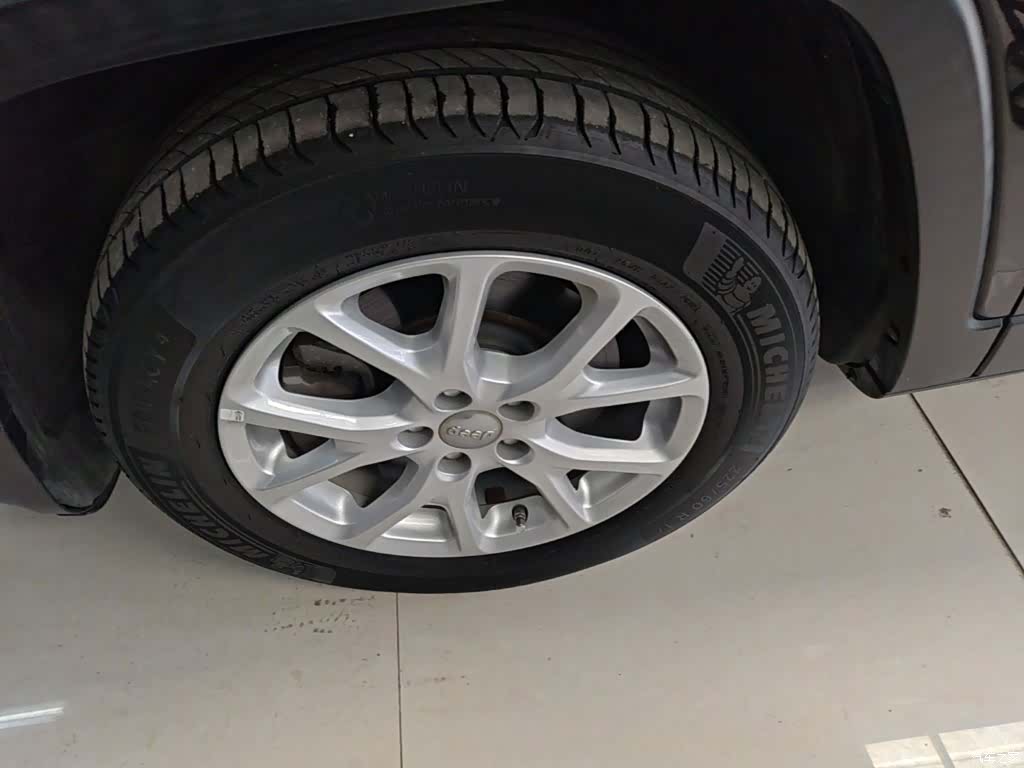 Jeep Cherokee, 2017 23