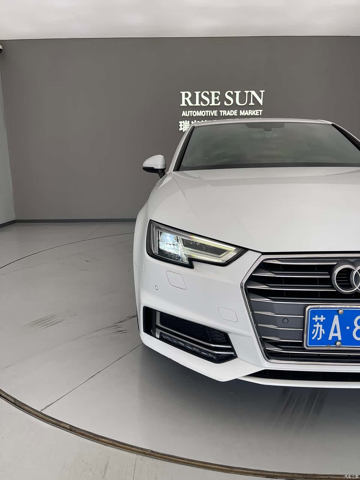 Audi A4L, 2018 15