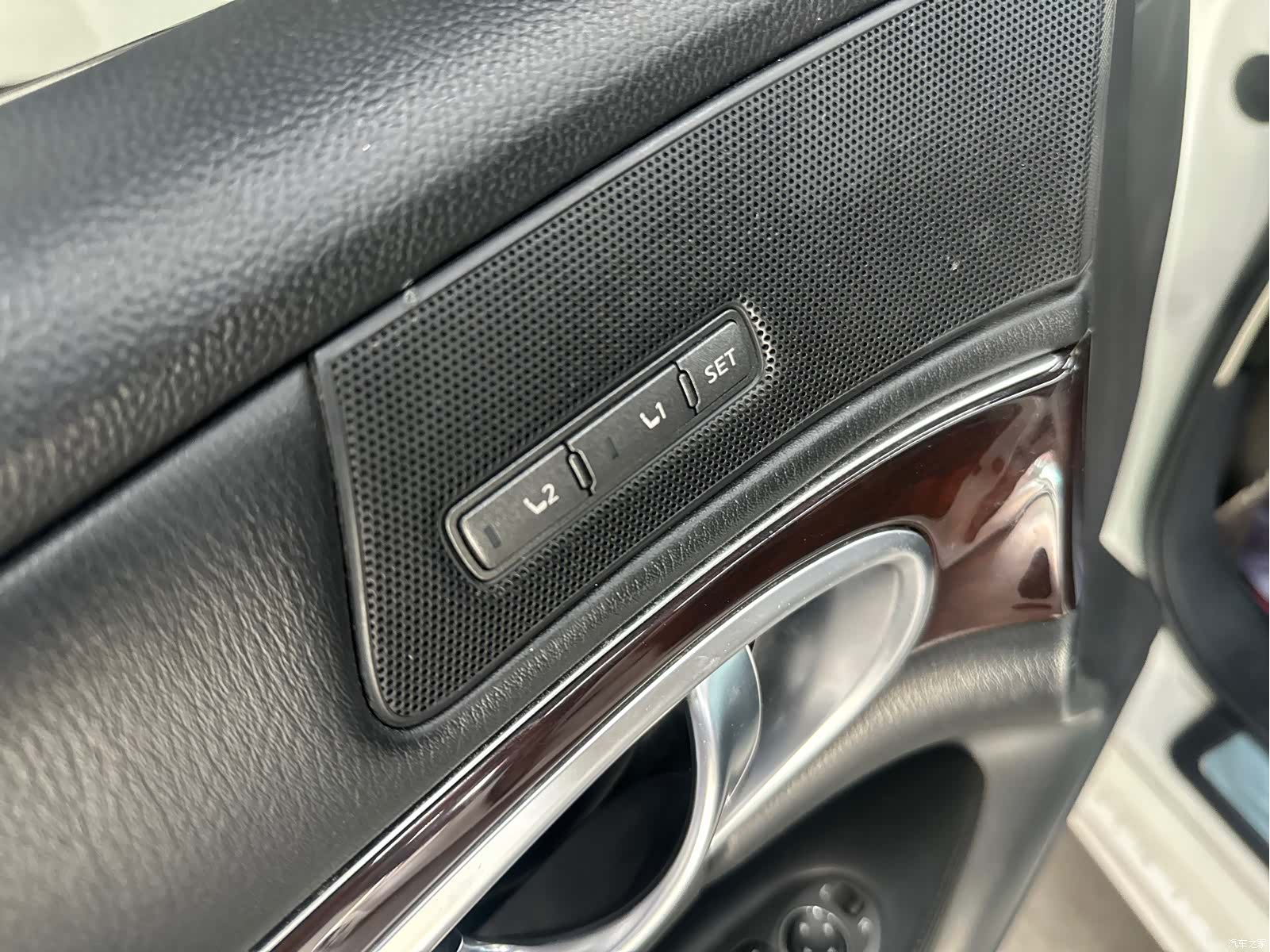 Infiniti Q70, 2015 6