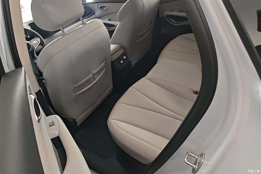 BYD HiAce, 2025 11