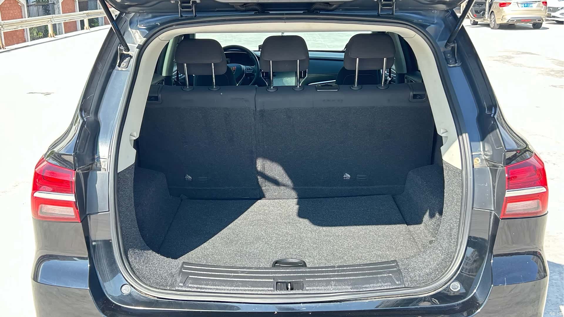Roewe RX5, 2019 13