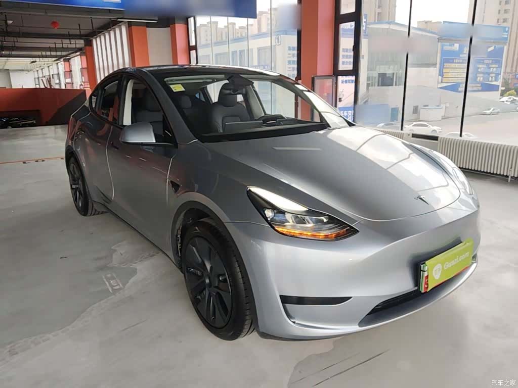 Tesla Model Y, 2024 4