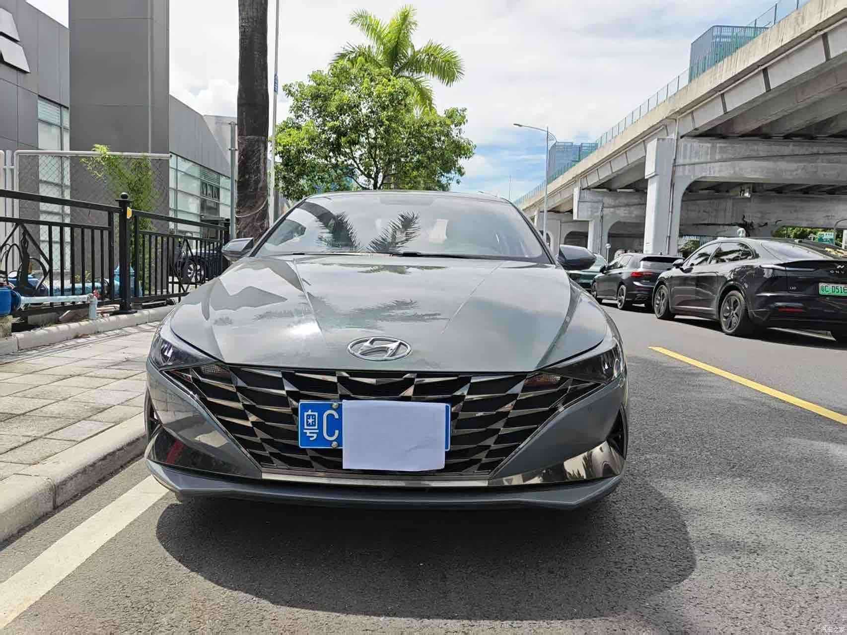 Hyundai Elantra, 2022 3
