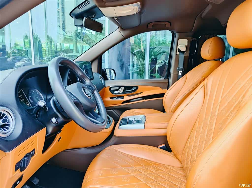 Mercedes-Benz 7, 2024 10