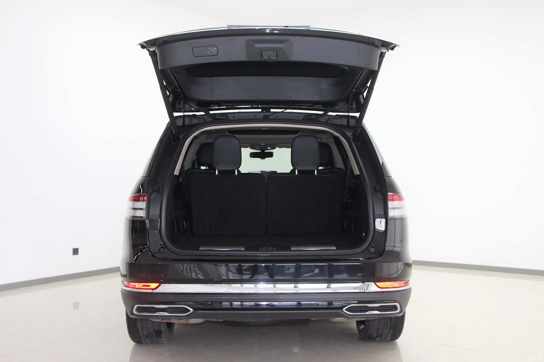 Lincoln Aviator, 2023 14