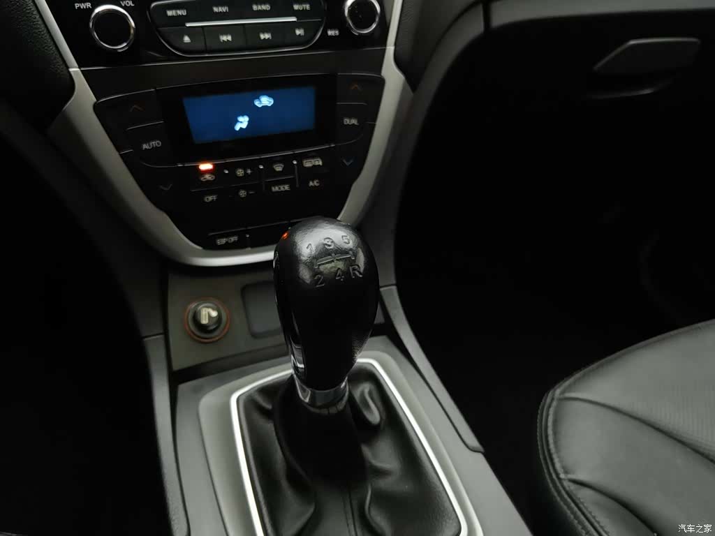 GAC GS5, 2014 13