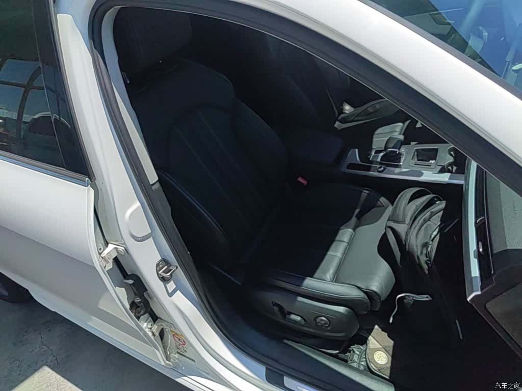 Audi A4L, 2021 25