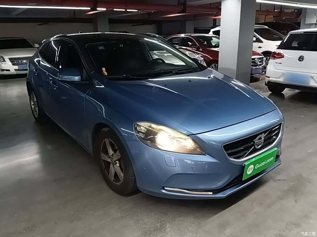 Volvo V40, 2016 4