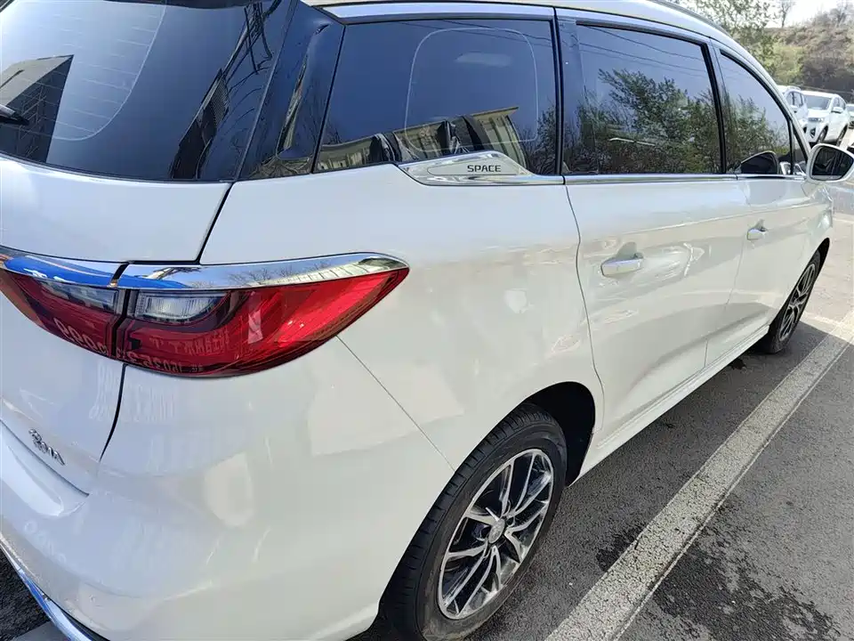 BYD Song MAX