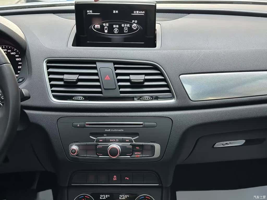 Audi Q3, 2016 12