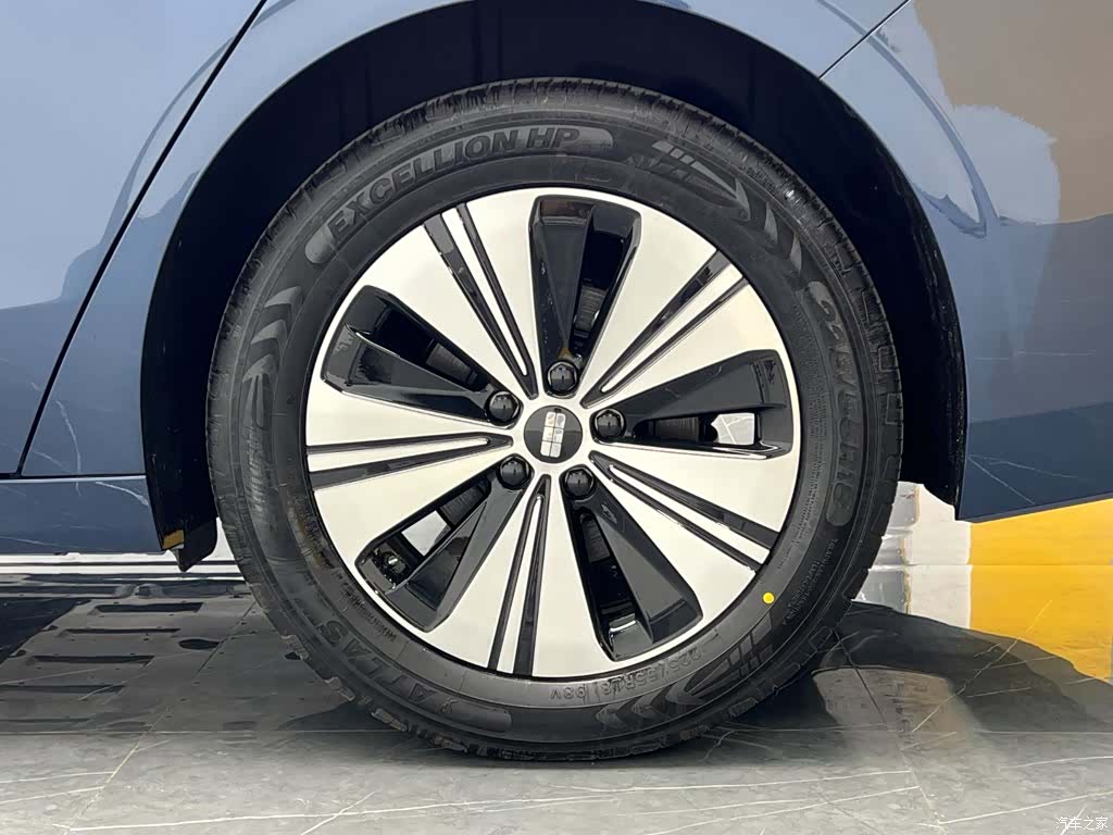 Geely A7, 2026 27