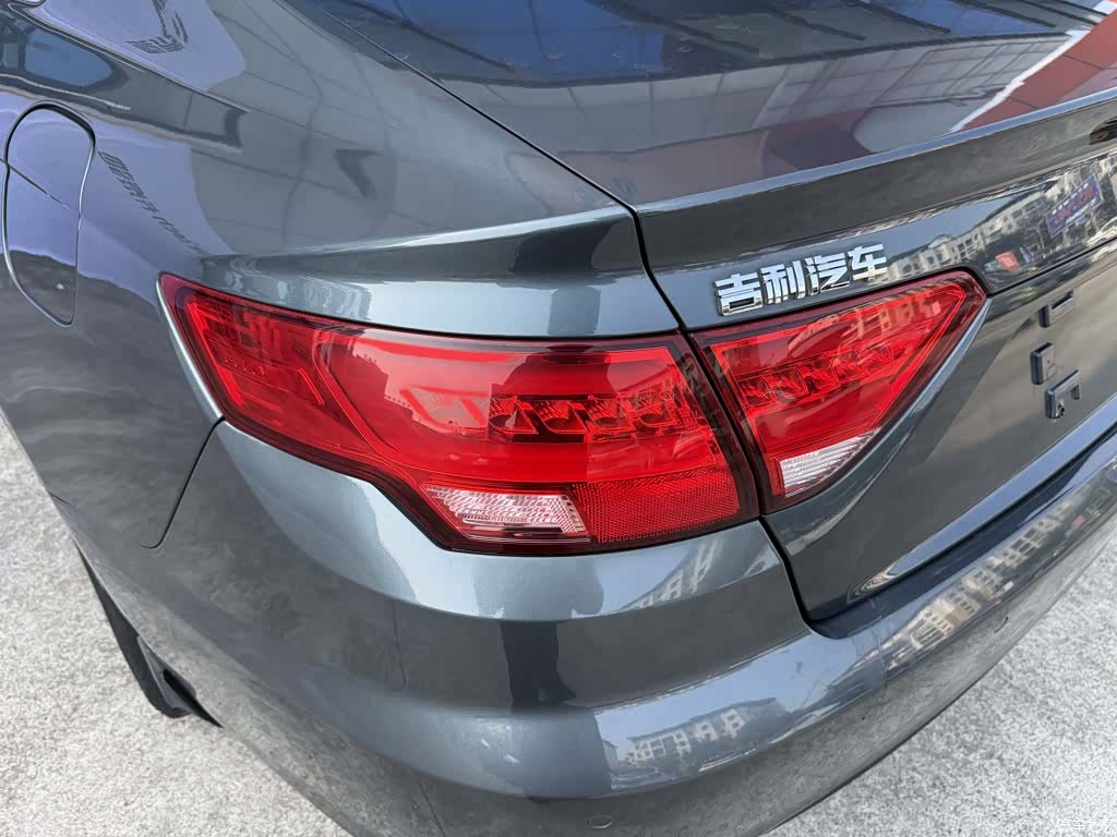Geely Emgrand, 2017 7