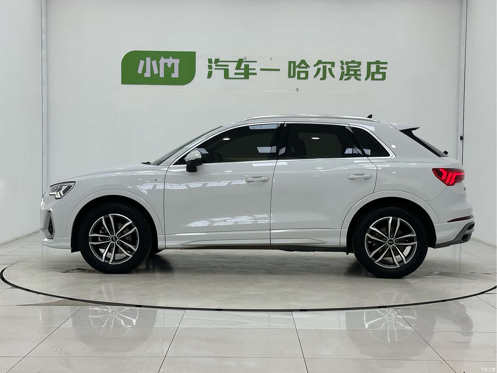 Audi Q3, 2023 все фото