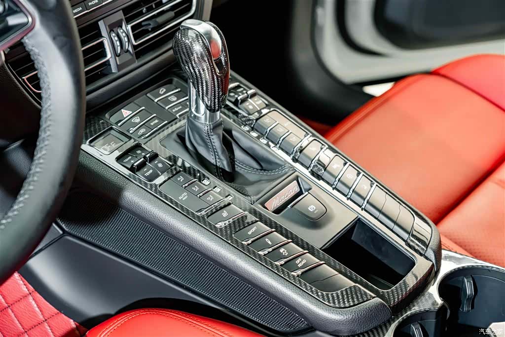 Porsche Macan, 2021 12