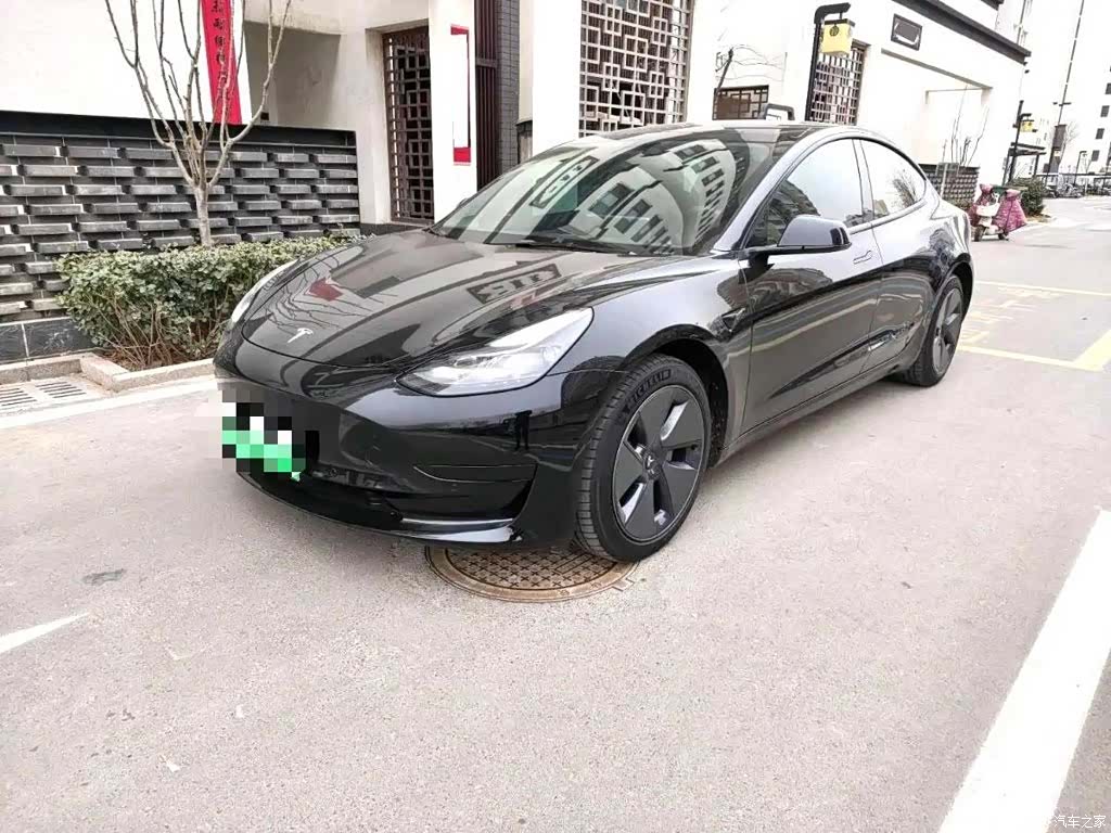 Tesla Model 3, 2022 1