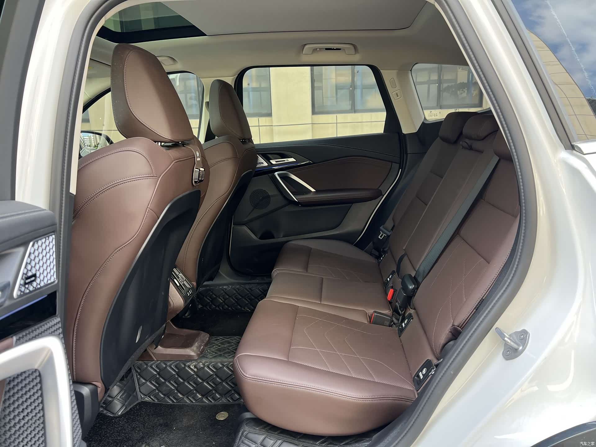 BMW X1, 2025 10