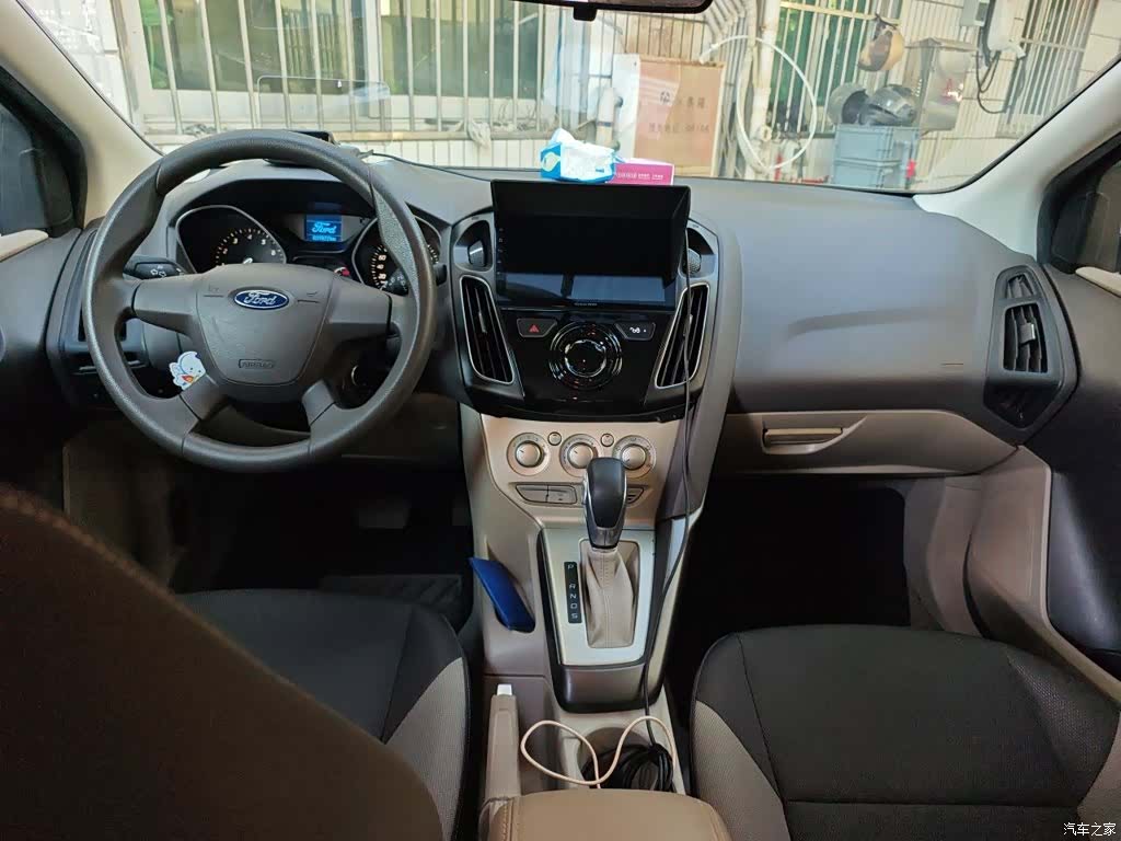 Ford Focus, 2015 6