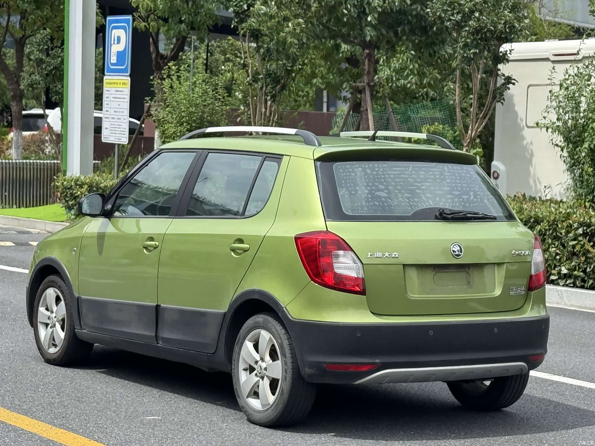 Skoda Scout, 2014 все фото