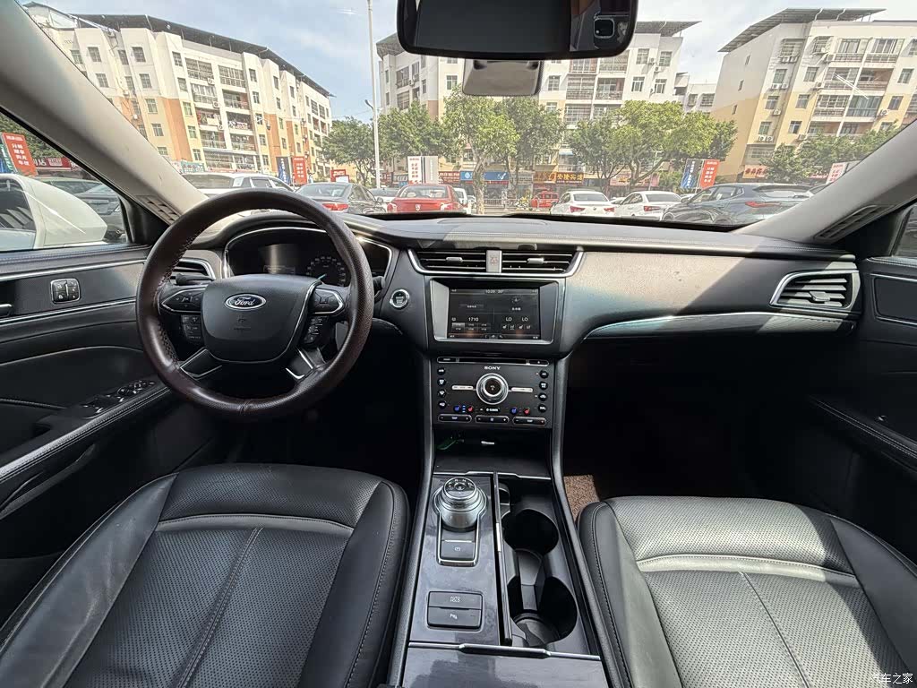 Ford Taurus, 2016 4