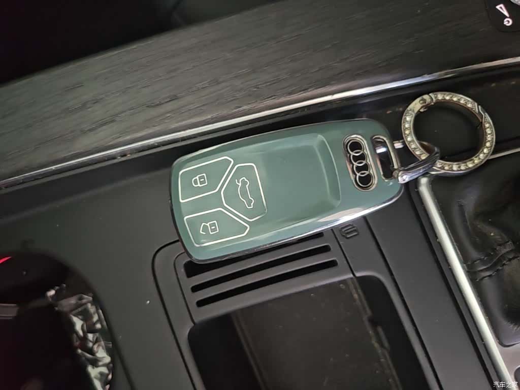 Audi A4L, 2022 9