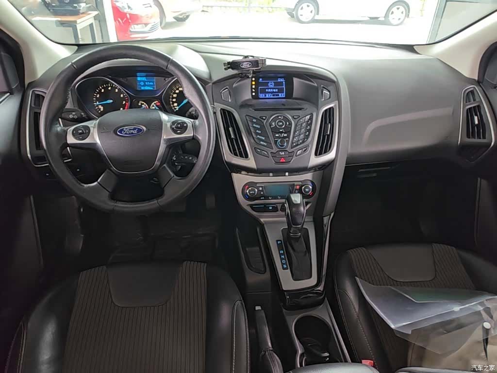 Ford Focus, 2015 6