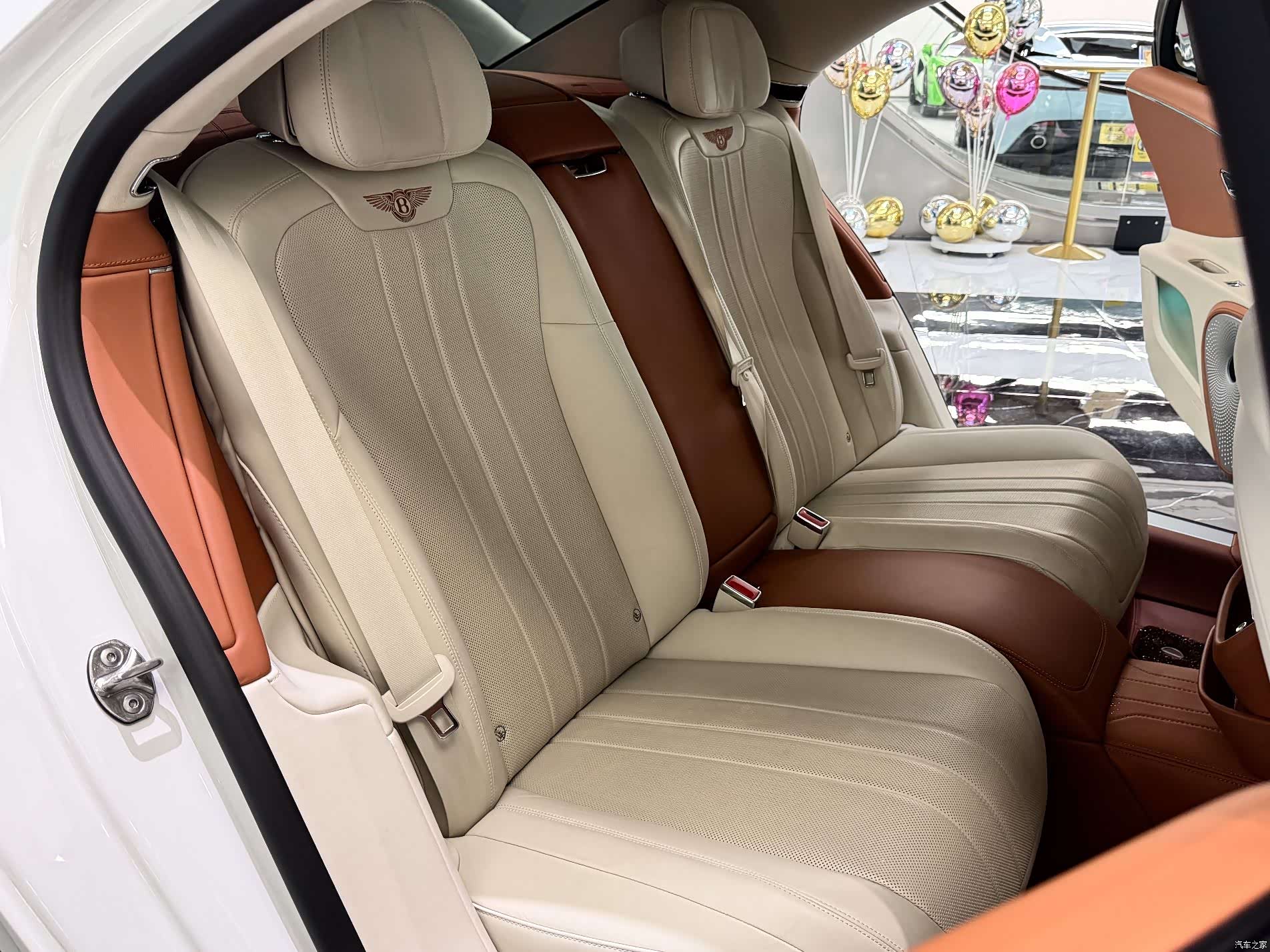 Bentley Flying Spur, 2023 24