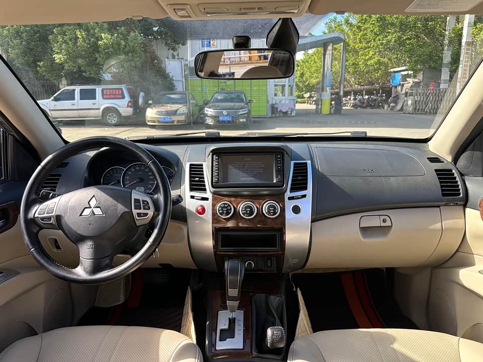 Mitsubishi Pajero Jinchang