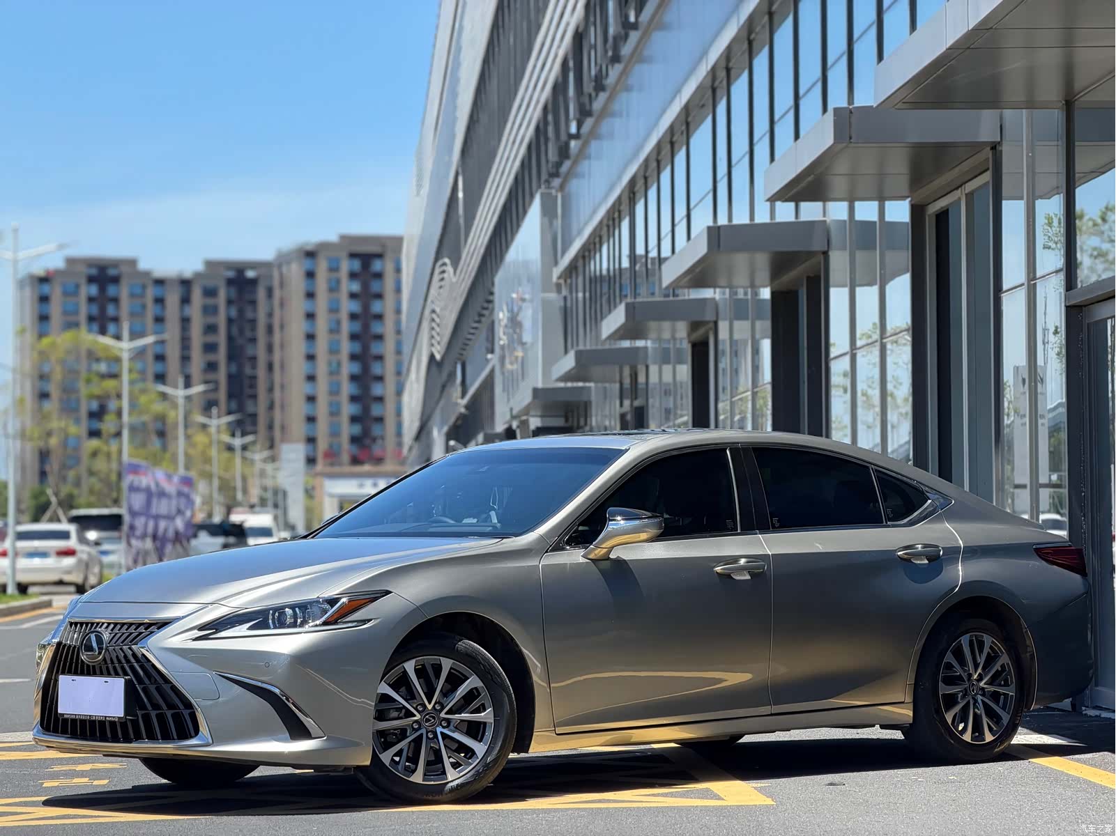 Lexus ES, 2024 1