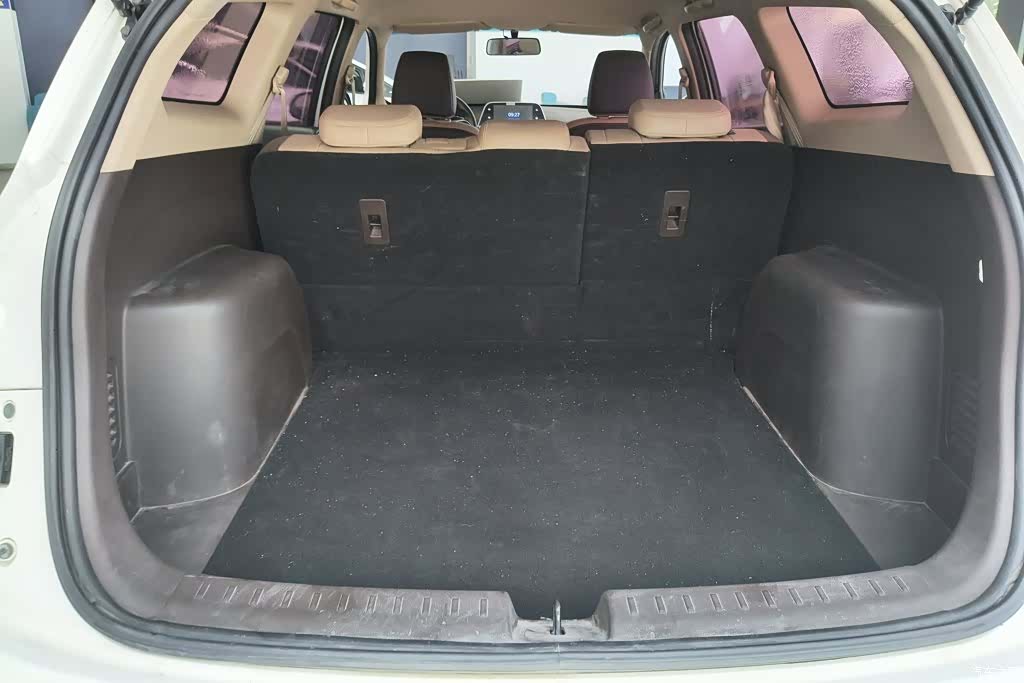 Wuling 310W, 2018 4