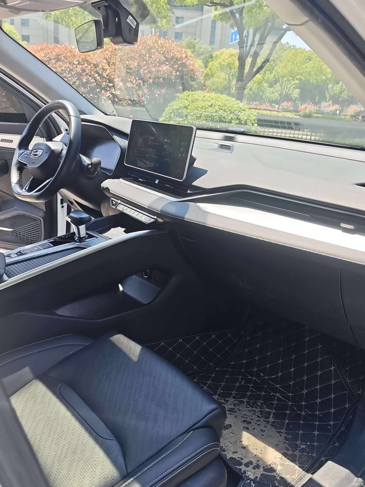 Geely Preface, 2022 10