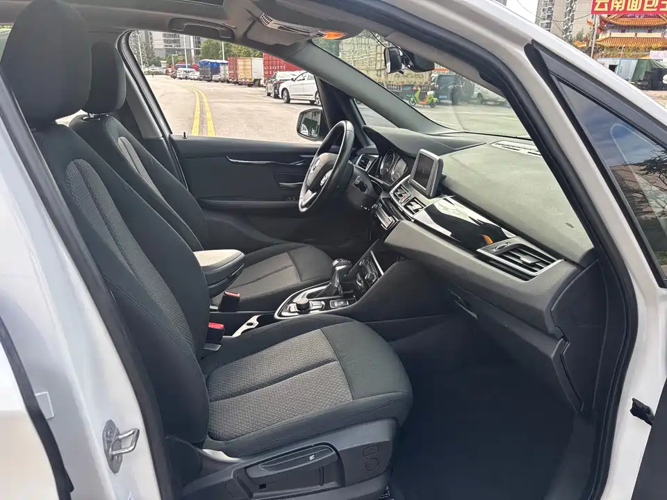 BMW 2 series station wagon