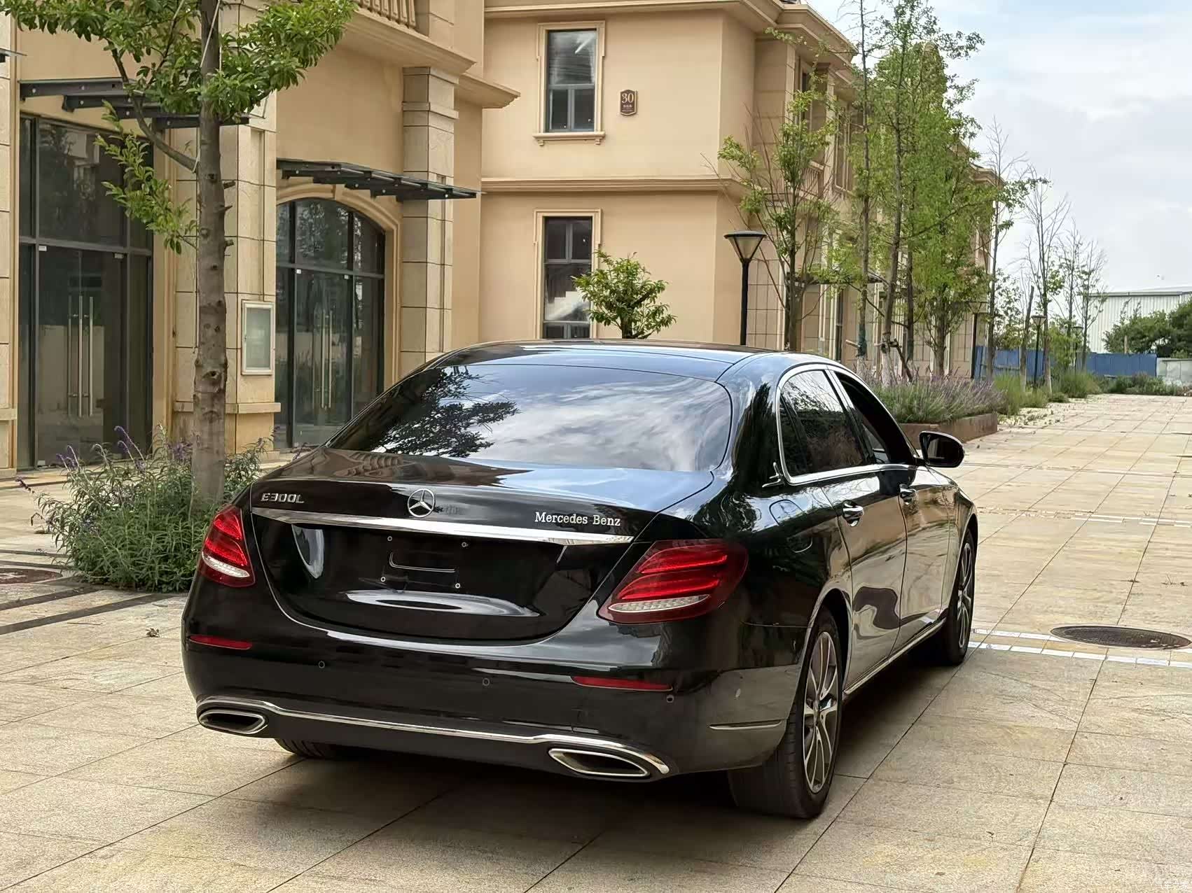 Mercedes-Benz E-Class, 2019 7