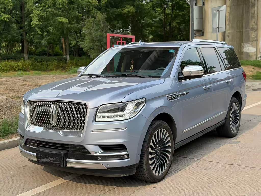 Lincoln Navigator