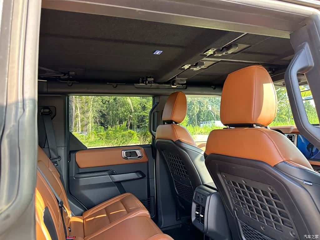 Ford Bronco, 2024 19