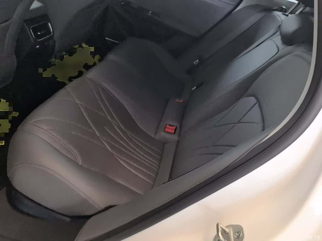 Geely Galaxy L6, 2025 17